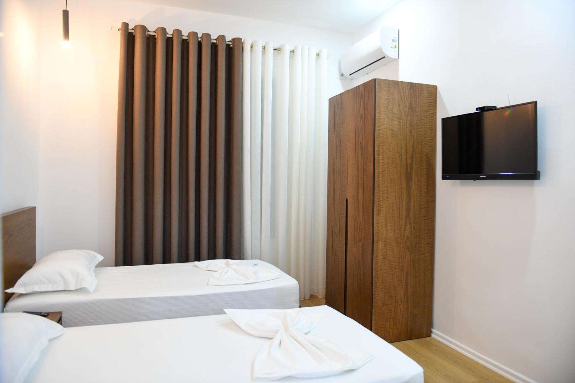Guest House Cela City Centre Berat Exterior photo