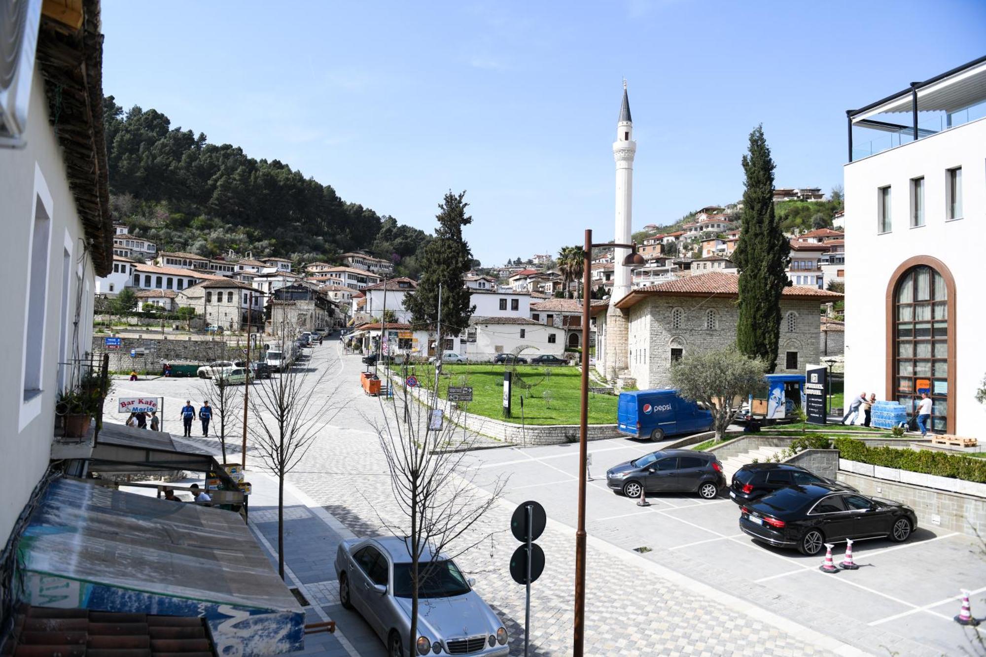 Guest House Cela City Centre Berat Exterior photo