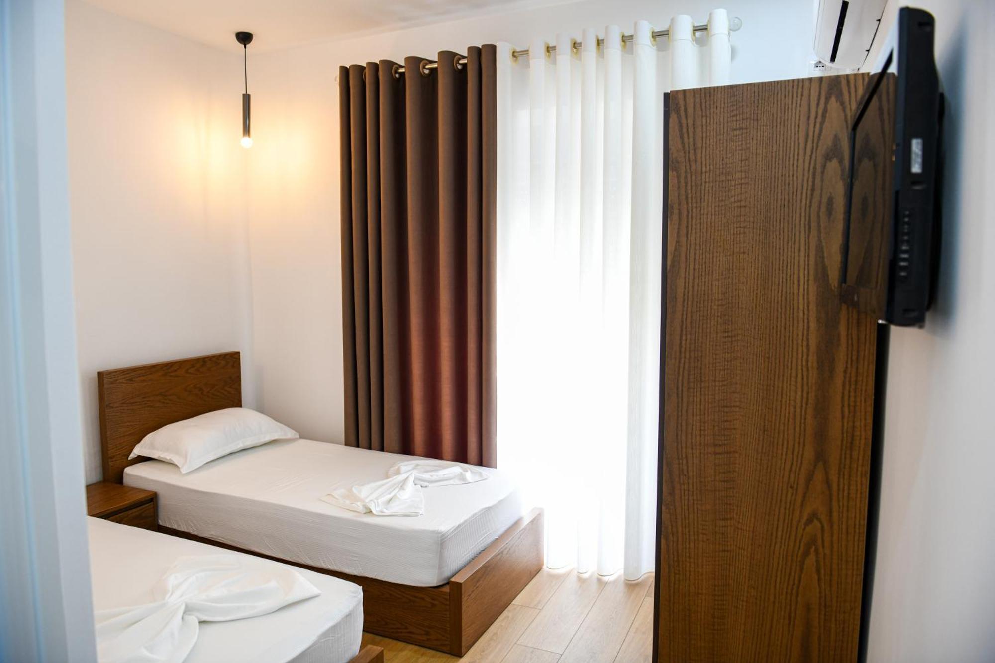 Guest House Cela City Centre Berat Exterior photo