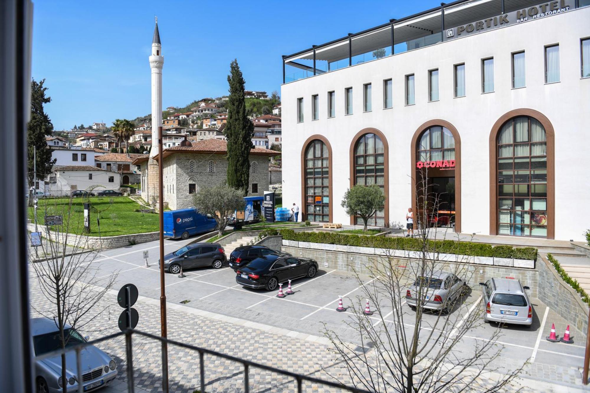 Guest House Cela City Centre Berat Exterior photo