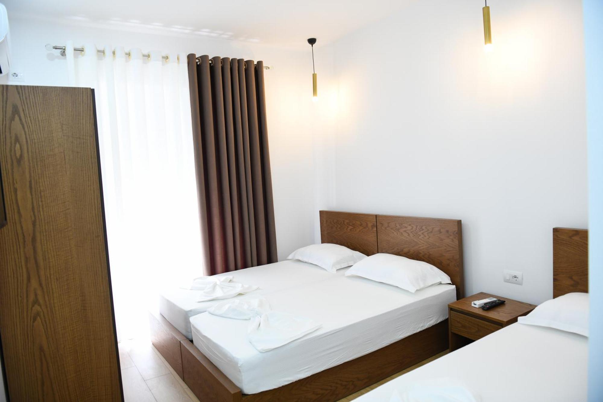 Guest House Cela City Centre Berat Exterior photo