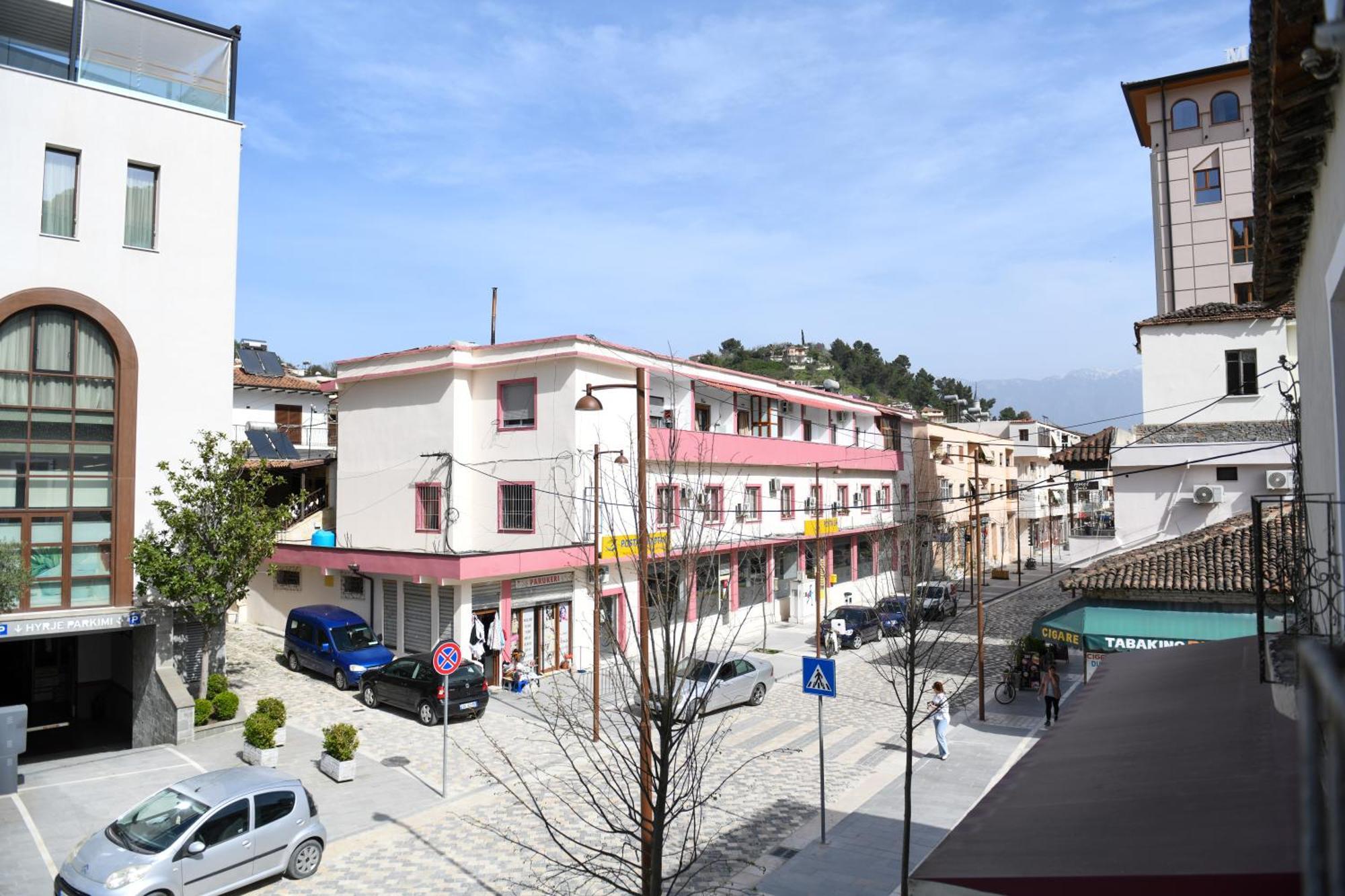 Guest House Cela City Centre Berat Exterior photo